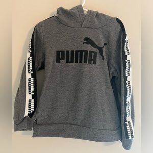 Puma boys sweatshirt. Size 5.